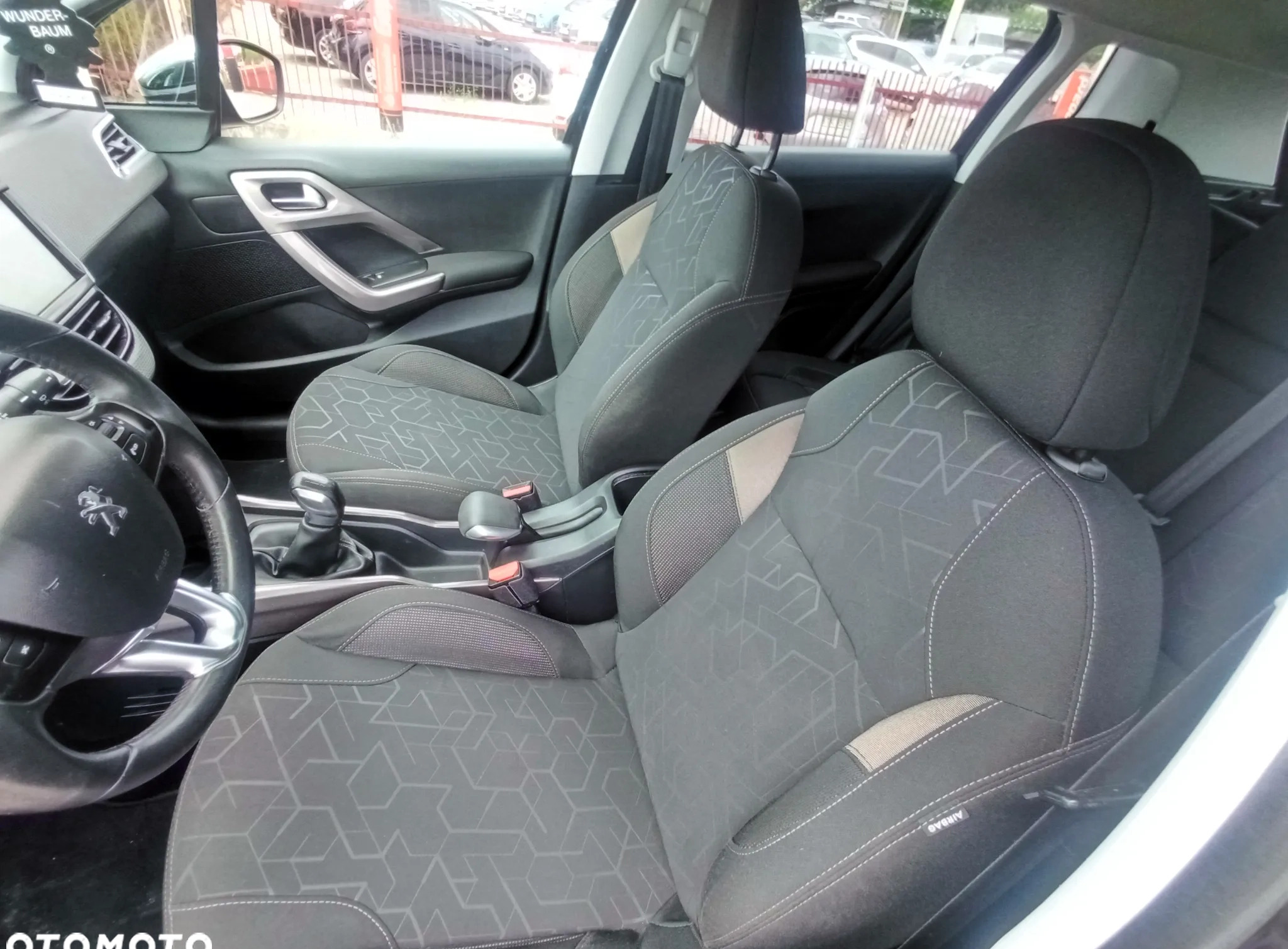 Peugeot 2008 cena 35900 przebieg: 152000, rok produkcji 2015 z Kielce małe 154